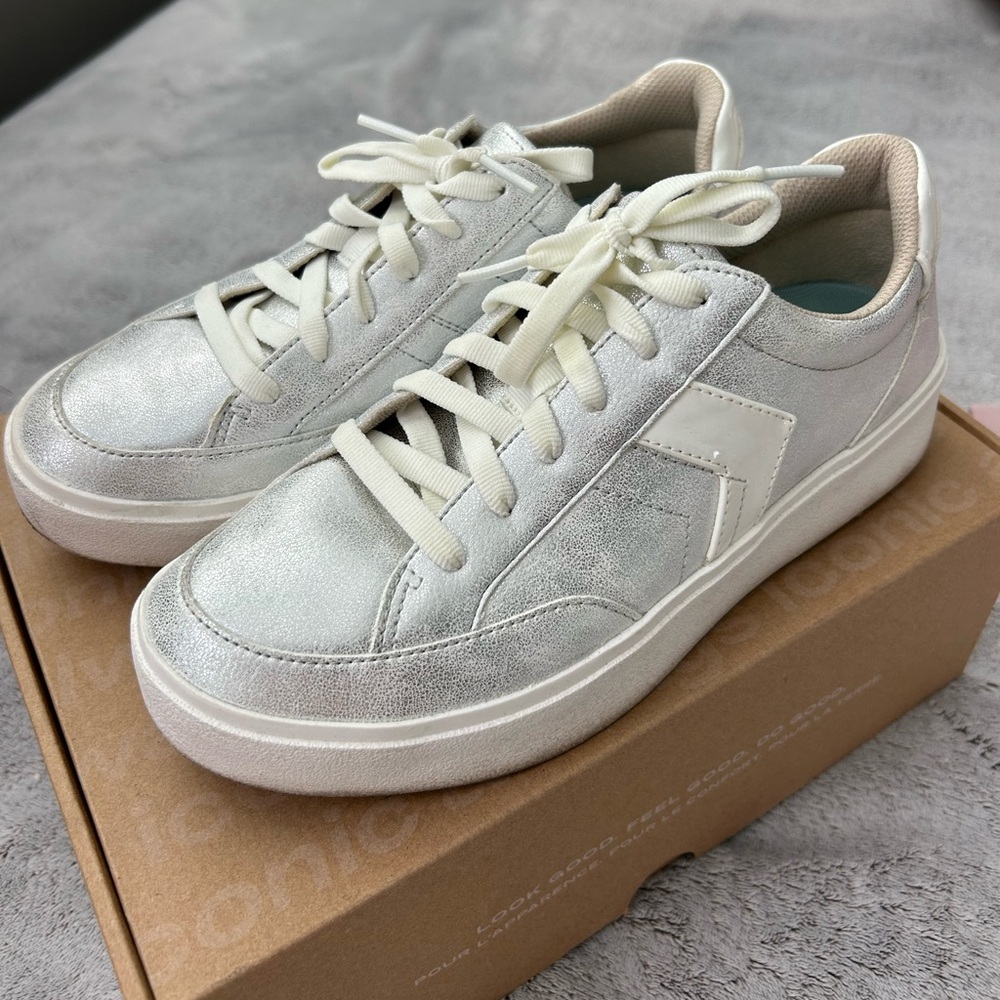 Dr. Scholl's Silver Sneakers